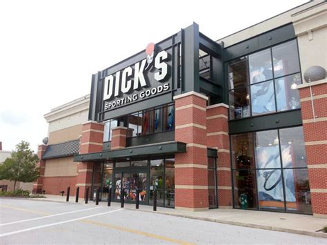 Dicks sporting good jacksonville fl - As an athlete, you know the importance of having the right gear and equipment to help you perform at your best. Whether you’re a seasoned pro or just starting out, choosing the rig...